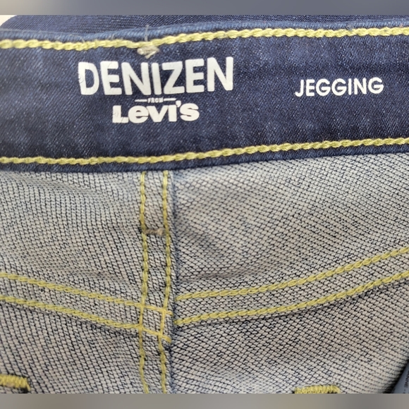 Levi's Denizen Jeggings Size 9 Junior's Dark Wash - Picture 4 of 7